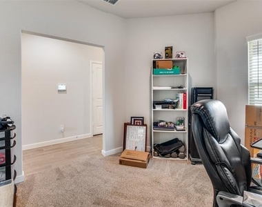 9628 Austin Hollow Road - Photo Thumbnail 6