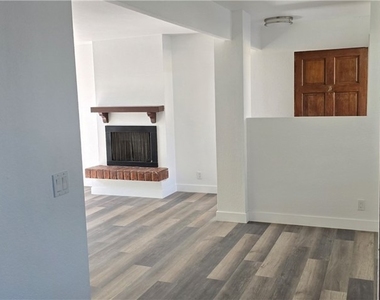 840 S Anaheim Boulevard - Photo Thumbnail 6