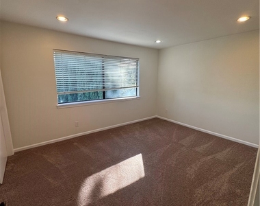 11445 Etiwanda - Photo Thumbnail 16