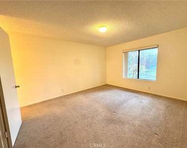 20527 S Vermont - Photo Thumbnail 12