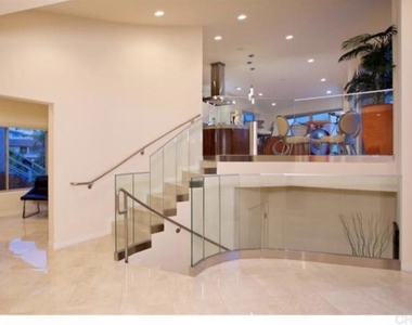 1518 Monmouth Drive - Photo Thumbnail 10