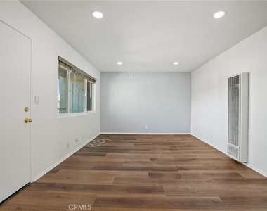 14405 Cerise Avenue - Photo Thumbnail 3