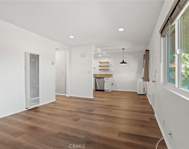 14405 Cerise Avenue - Photo Thumbnail 2