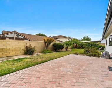 9374 Fleetwood Street - Photo Thumbnail 11