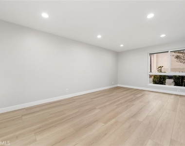 9374 Fleetwood Street - Photo Thumbnail 19