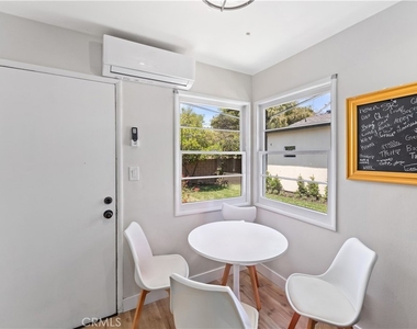 923 W Maple Avenue - Photo Thumbnail 5