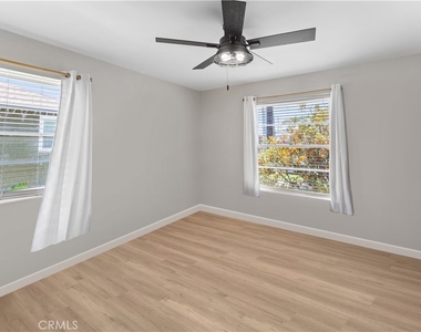 923 W Maple Avenue - Photo Thumbnail 9