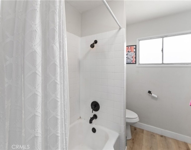 923 W Maple Avenue - Photo Thumbnail 11