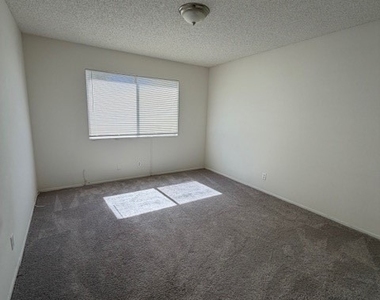 1530 West 204 Street - Photo Thumbnail 5