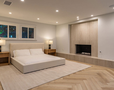 702 N Beverly Drive - Photo Thumbnail 39