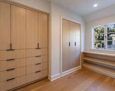 702 N Beverly Drive - Photo Thumbnail 35