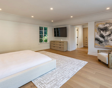 702 N Beverly Drive - Photo Thumbnail 34