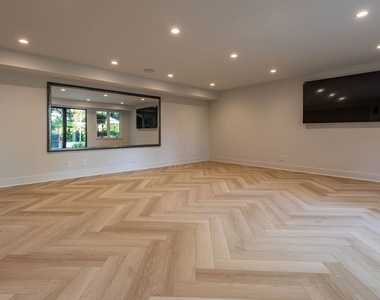 702 N Beverly Drive - Photo Thumbnail 45