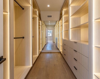 702 N Beverly Drive - Photo Thumbnail 29