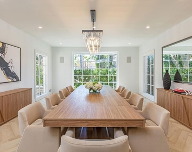 702 N Beverly Drive - Photo Thumbnail 9