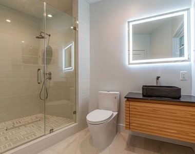 702 N Beverly Drive - Photo Thumbnail 41