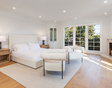702 N Beverly Drive - Photo Thumbnail 31