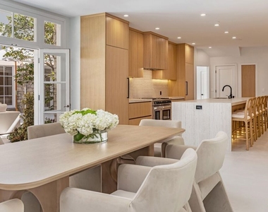 702 N Beverly Drive - Photo Thumbnail 15
