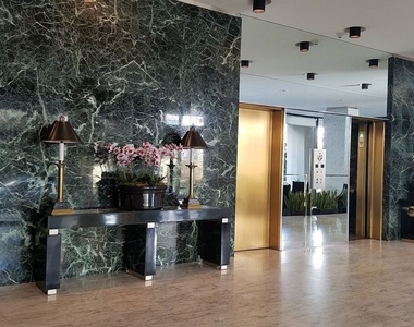 10450 Wilshire - Photo Thumbnail 19