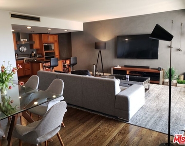 10450 Wilshire - Photo Thumbnail 3