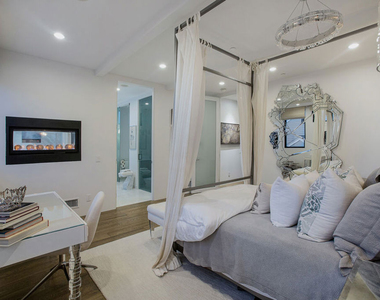 2105 E Balboa Boulevard - Photo Thumbnail 30