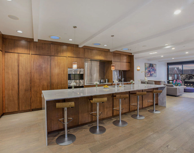 2105 E Balboa Boulevard - Photo Thumbnail 19