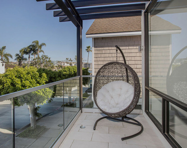 2105 E Balboa Boulevard - Photo Thumbnail 27