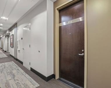 1111 S Grand Avenue - Photo Thumbnail 6