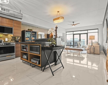 1111 S Grand Avenue - Photo Thumbnail 25