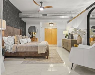 1111 S Grand Avenue - Photo Thumbnail 14