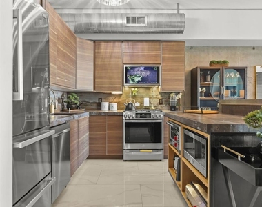 1111 S Grand Avenue - Photo Thumbnail 20