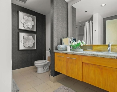 1111 S Grand Avenue - Photo Thumbnail 16