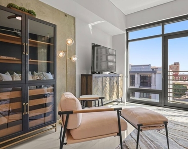 1111 S Grand Avenue - Photo Thumbnail 23
