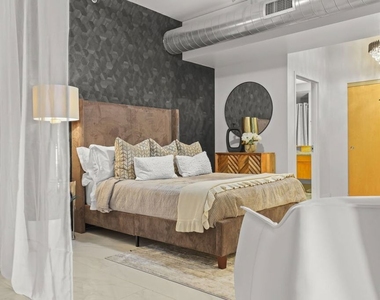 1111 S Grand Avenue - Photo Thumbnail 11