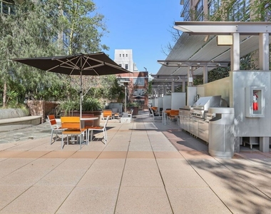 1111 S Grand Avenue - Photo Thumbnail 37
