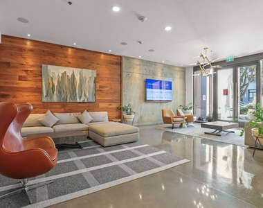 1111 S Grand Avenue - Photo Thumbnail 5