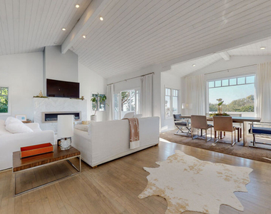 31844 Seafield Drive - Photo Thumbnail 3