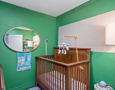 960 Larrabee Street - Photo Thumbnail 8