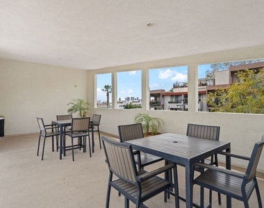 960 Larrabee Street - Photo Thumbnail 20