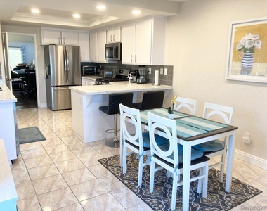 82 Kingston Ct - Photo Thumbnail 6