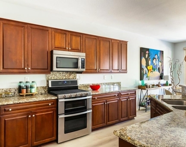 81098 Avenida Vidrio - Photo Thumbnail 11