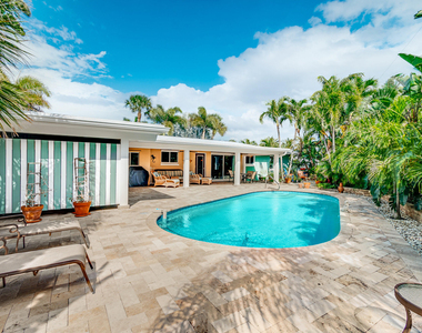 440 Jupiter Lane - Photo Thumbnail 8