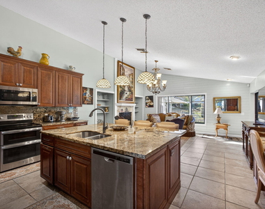 168 Thornton Drive - Photo Thumbnail 18