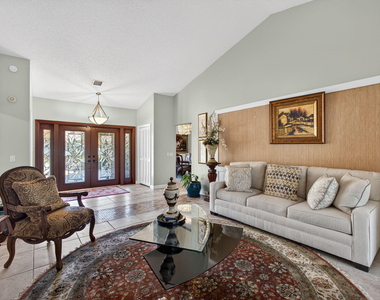 168 Thornton Drive - Photo Thumbnail 16