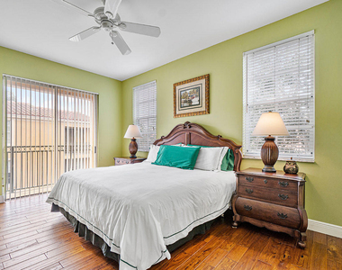 11740 Saint Andrews Place - Photo Thumbnail 15