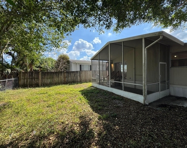 11887 Anchorage Way - Photo Thumbnail 4
