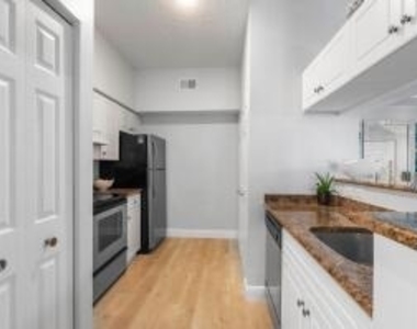 2408 Tuscany Way - Photo Thumbnail 10