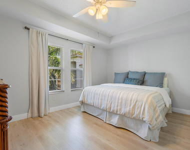 2408 Tuscany Way - Photo Thumbnail 43
