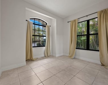 2055 Regents Boulevard - Photo Thumbnail 21