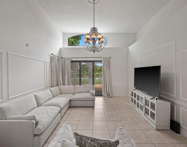 2055 Regents Boulevard - Photo Thumbnail 8